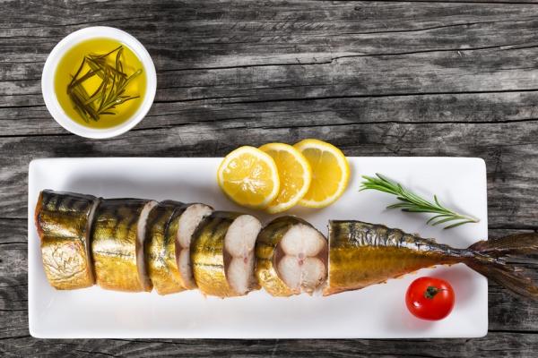 夏天心好累，吃魚就對了！紫外線「活性氧」易疲倦，這樣吃身體不發炎