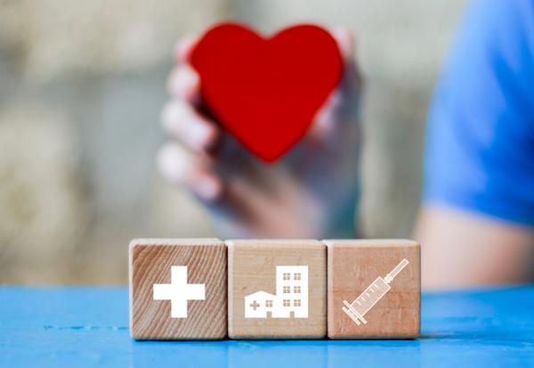 余苑綺抗癌8年，每年花費300萬！專家：2原則規劃癌症險，避免罹癌不理賠