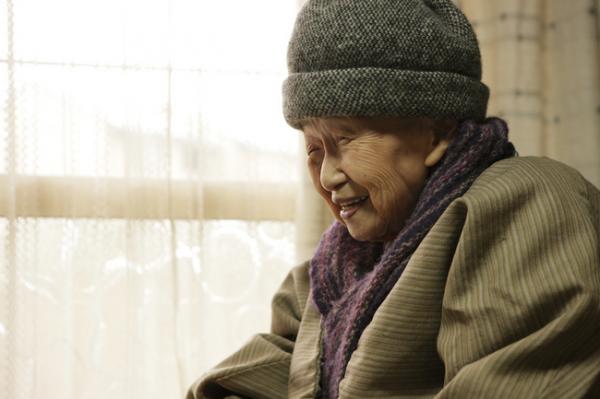 人生90才開始！日本最高齡女詩人柴田豐：儘管我已98歲了，我還要戀愛、我還有夢想 