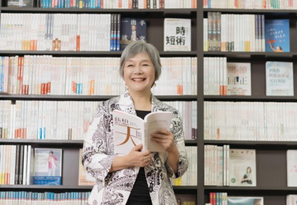 不再將白髮染黑！平珩：人生別只追求疊加，應過濾出精華中的精華