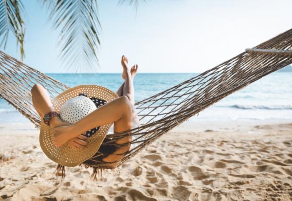 財富自由令人嚮往，但其實多數人達不到！與其拚命賺錢，不如追求安全感和個人自由