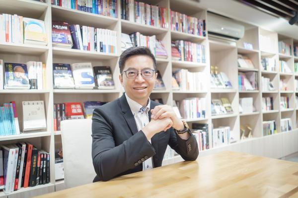 偏頭痛吃止痛藥就好、還是該就醫？陳韋達：頭痛是自律神經失調警訊，「123」口訣讓它不再影響生活