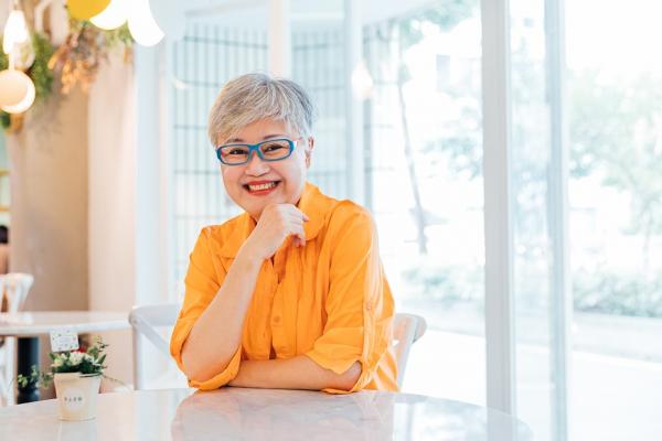 65歲憂鬱症復發的啟示！高愛倫：不要為別人操心過頭，大腦才會分泌快樂荷爾蒙