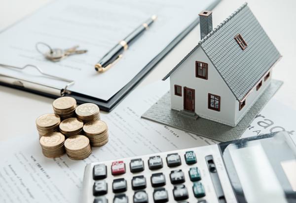 想把房子換成退休金、避免辛苦錢被騙走，以房養老和留房養老哪個適合我？