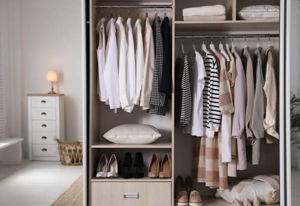 不知道怎麼買衣服？造型師杉山律子：衣櫃必備的6種「配角服」單品，輕鬆穿搭不失敗