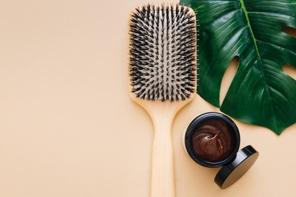 染燙髮一年別超過3次！醫師：避免掉髮、扁塌的頭皮保養必知