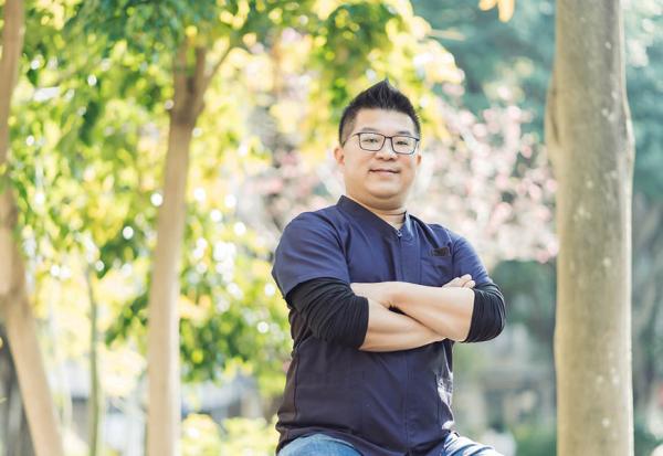 牙齒健康是中年人最划算的投資，怎麼做？牙醫范綱信：現在花百元買牙刷，勝過老後花幾萬元植牙