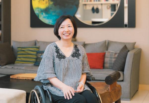 事業家庭美滿，49歲卻意外癱瘓！陳惠珠：人生下半場從甜點變苦瓜時，怎麼辦？