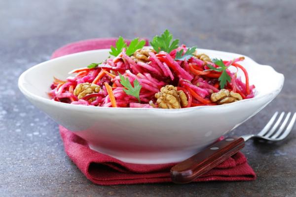 你吃什麼來治「累」？醫師：吃5大「超級食物」，增體力又好睡