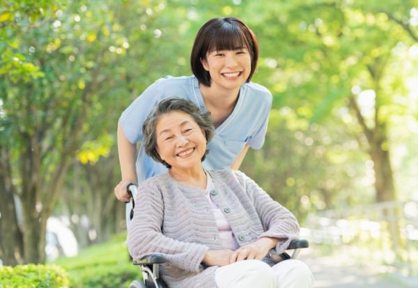 大家都希望老了不依賴別人，但人生總有意外！專家：辦不到「成功老化」無妨，「快樂老化」就很好