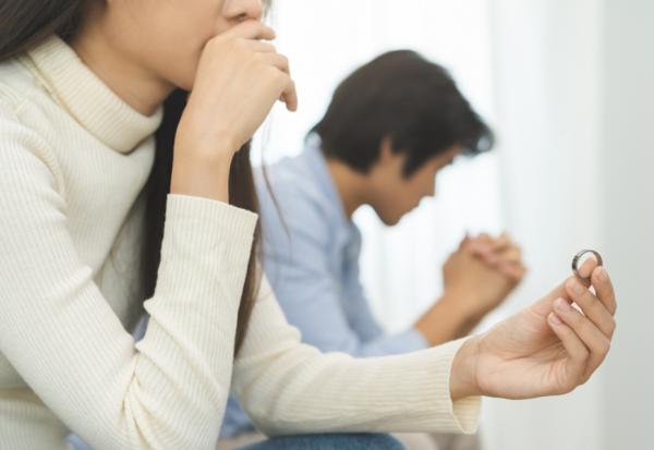 婚姻專家也離婚，溝通不是一個人努力就行！阿德勒所謂「平等的愛」在婚姻中有多難？