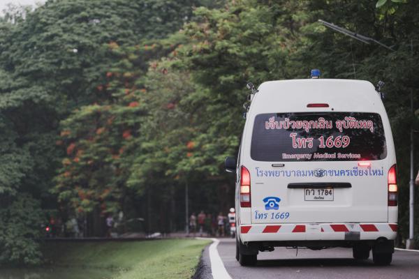 日本臨終照護權威長尾和宏：想自然離開人世，就別叫救護車