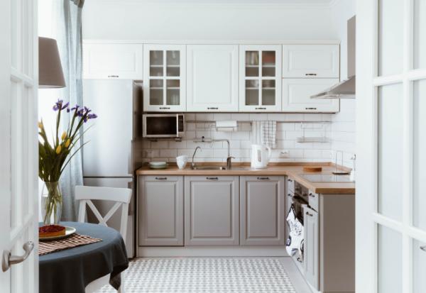 1秒就能拿到所需的廚房收納法！日本整理顧問：東西再多，都把它分成「三條線」