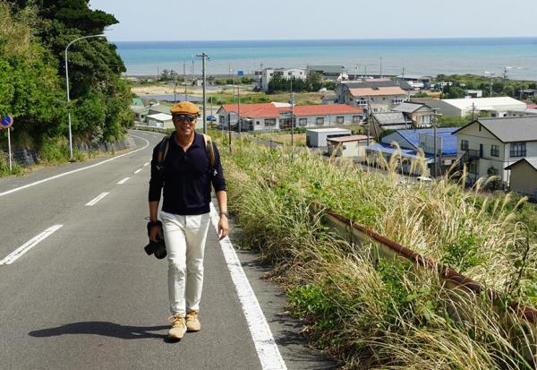 財務自由、提早退休卻罹躁鬱症，曾痛苦到躺在機場地上掙扎！老黑：吃得下睡得著，平靜才是真快樂