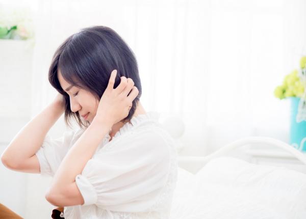 突然暈眩是腦部疾病或只是退化？中年後眩暈成因、飲食與運動原則，一次看懂