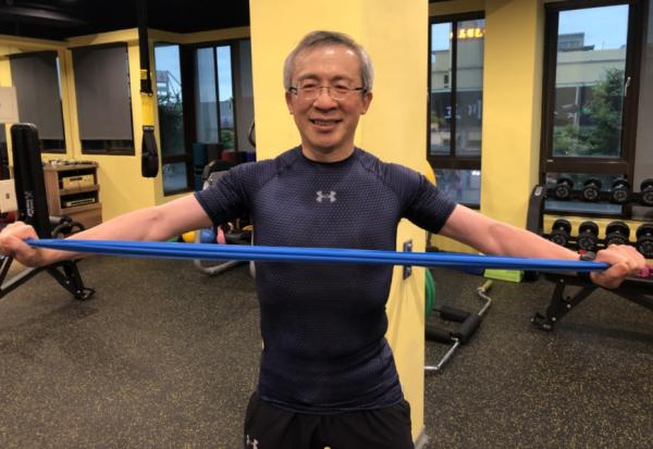 甩肉20公斤、60歲練出胸肌！糖尿病名醫游能俊的「一份醣」飲食法