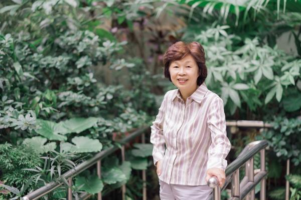 陪83歲媽媽在家斷食善終！醫師畢柳鶯：愛的極致是放手，瀟灑地走勝過痛苦地活