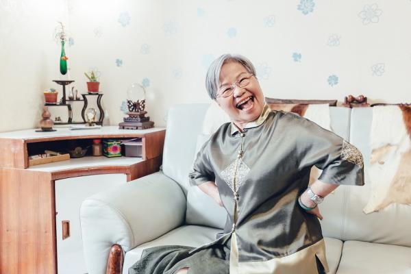 老年如何可愛？78歲郁楊婀娜：少說晚輩壞話，做自己開心的事