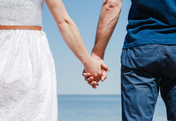 沒有小孩，另一半的遺產要跟他的手足分？贈與孩子的財產，可能因他們離婚落入外人手中？