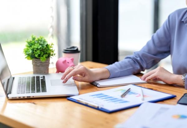 為什麼爬到金字塔頂端，優雅下莊的高階主管卻那麼少？3大退場心法，離開公司時別掏空自己