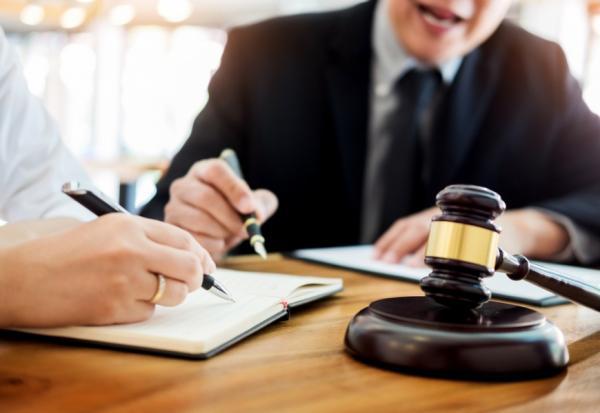 哪裡有免費法律諮詢服務？付費諮詢律師行情多少？雷皓明：諮詢前中後應做好10件事