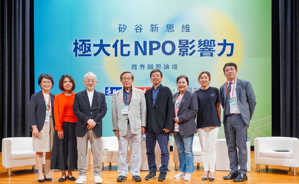 明怡導入矽谷新思維，用《精實影響力》助攻NPO開創新局