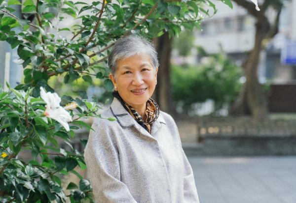 為何聊天很重要？洪蘭：AI時代更要與人接觸，大腦催產素會讓心情變好