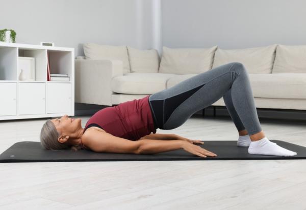 避免肌肉流失！老人上、下肢肌力訓練6動作，養好肌肉防老後臥床