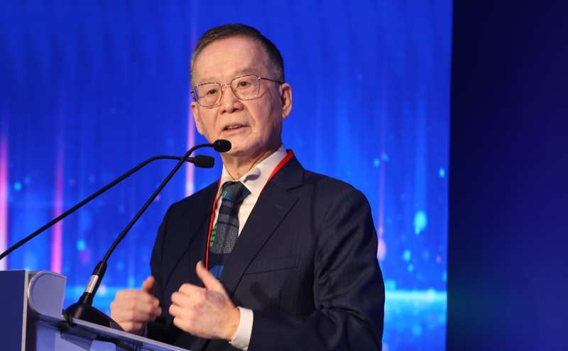 中鼎教育基金會董事長簡又新《中鼎銳變學》推薦序：中鼎之所以能有今天的成就，當今集團余俊彥總裁，絕對是功不可沒的重要推手！