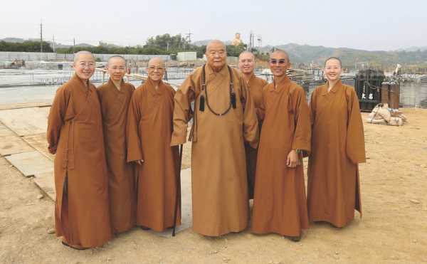 國際佛光會署理會長慈容法師談《浩浩師恩》：佛教的傳承，不僅靠經藏文字的留傳，更有賴弟子以身實踐、以筆記錄