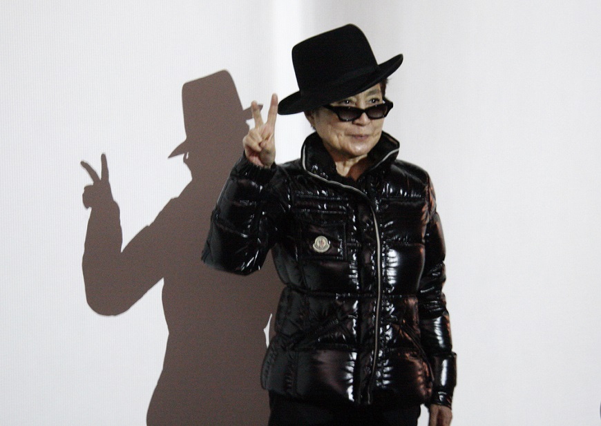 年紀大了就該安份？84歲小野洋子，挺起胸膛踏過年齡歧視