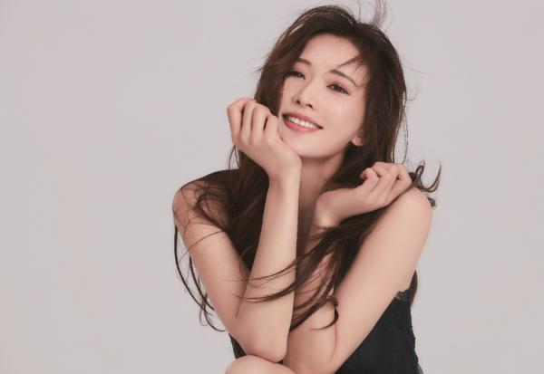 遇見人生關卡，有韌度比堅強更重要！林志玲：溫柔如水能穿石，抵擋世俗的腐蝕