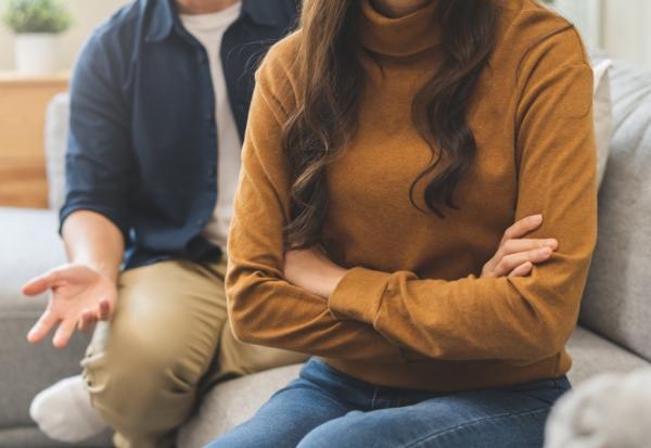 為何另一半說「不然你要我怎樣，我就配合啊」，反而令人無言！婚姻不是被動配合，而是互相委身