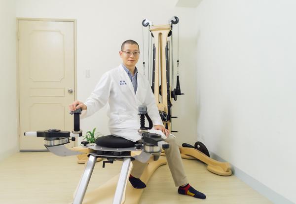 楊琢琪醫師：如何從身心關係著手，根治慢性疼痛？凡渡飲食法可緩解疼痛，怎麼吃？