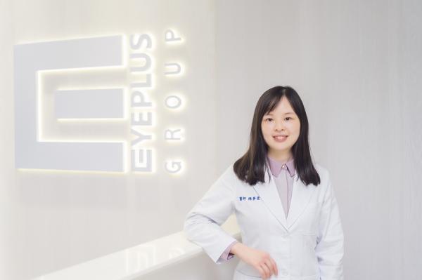 輾轉難眠，睡前閱讀，藍光干擾睡眠節律，加深乾眼症等老化症狀！你試過不發藍光的電子紙嗎？陳夢柔醫師的熟齡眼保健課