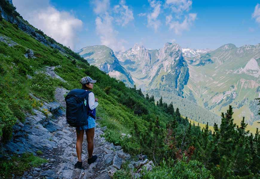 會理賠搜救的登山險、路跑、騎單車需要的特定活動保險，怎麼挑？想買高CP值保單，該比較哪些項目？