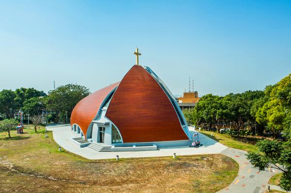 過年走春去哪兒？全台6處美景廟宇教堂推薦，拍美照、得到正能量又能開運 