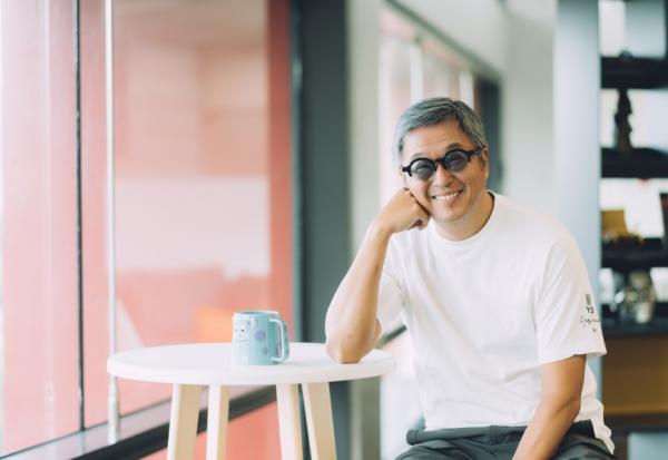 拿敬老卡超開心，猶如人生勳章！王偉忠：老男人不能懶，把今天過好，過去榮耀不必回想