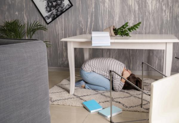 地震後家中該檢查什麼？一圖看懂30秒保命3動作 