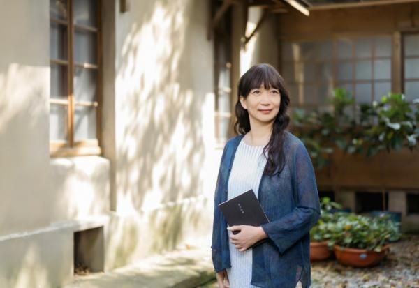 人到中年，易生高樓獨處的寂寥！蔡璧名：50後宜多讀詩，找到食色功利之外的人生價值  