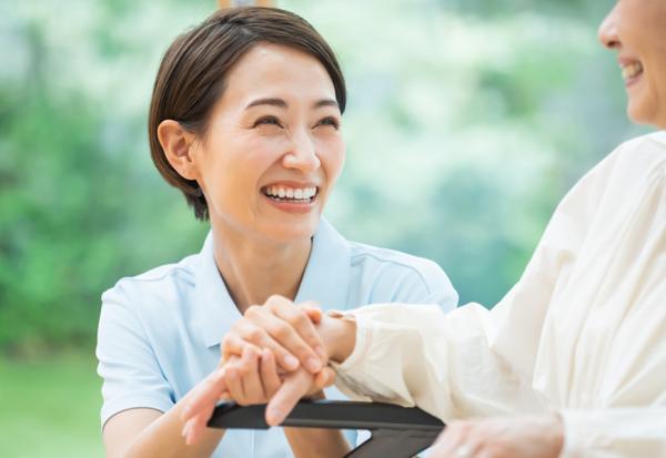 看護怎麼找？24小時、醫院看護費用行情、服務內容