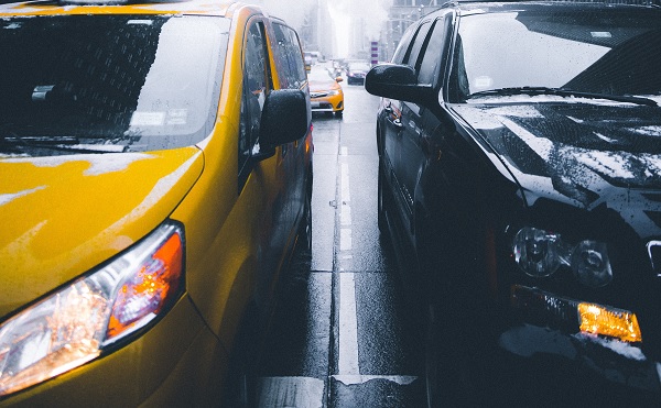 Uber V.S. 小黃，計程車市場的經濟學