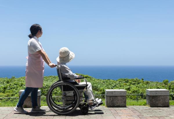 讀者投稿｜獨立很好，但每個老人都做得到嗎？台灣與歐美的差別