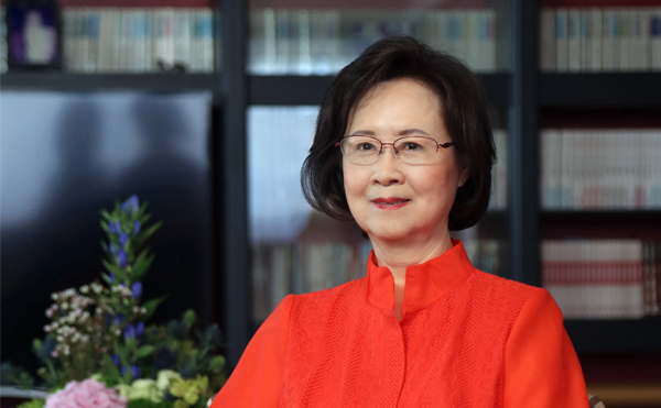 願生如火花，死如雪花：我生命中的最後一堂課 瓊瑤專訪