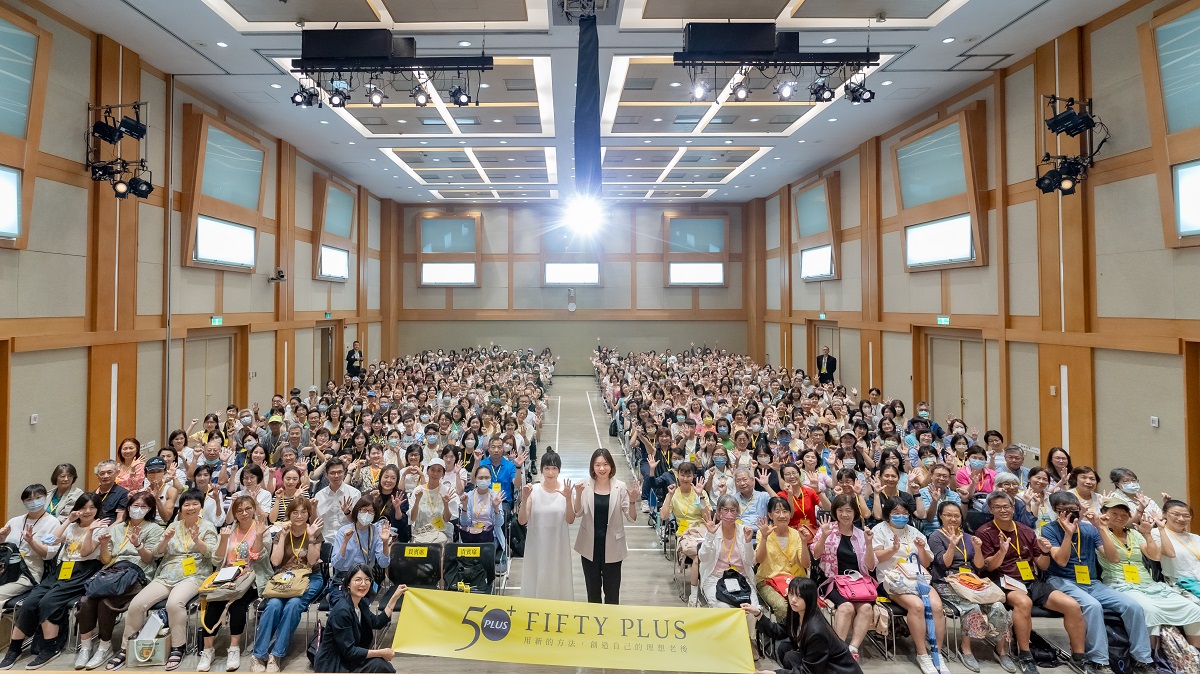 今天的姿勢心境，決定了明天的疾病！蔡璧名「合璧穴道導引身心鬆柔課」現場紀錄 
