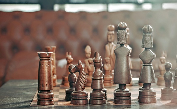 管理最重要的事：模糊聚焦、凝聚方向、摸索前進、勿忘黑天鵝 