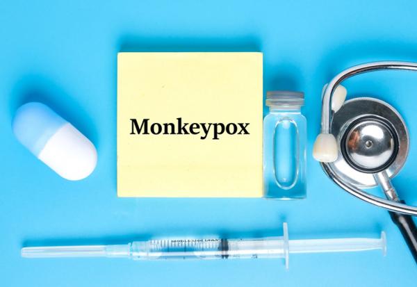 台灣出現猴痘個案！了解猴痘潛伏期、症狀、傳播途徑與預防措施