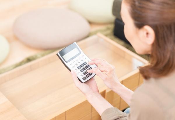 勞保老年給付一次領或月領，差別在哪？怎麼算自己可以領多少？