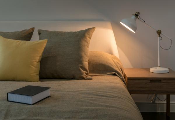 睡到一半會醒來是正常現象！睡眠專家建議：失眠時不須覺得焦慮，幫助心情與身體放鬆的助眠法