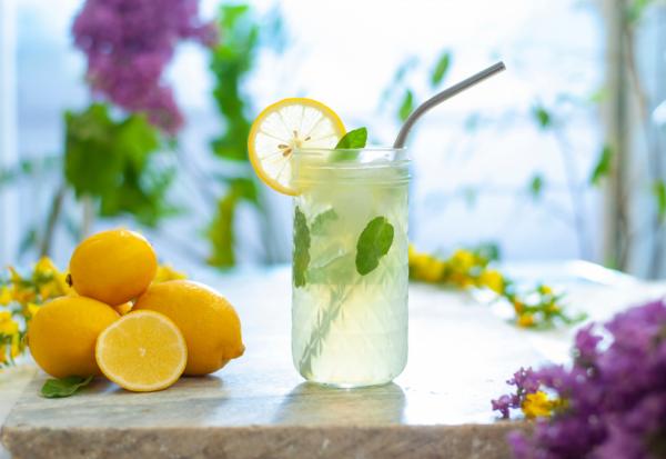 天氣熱精神與胃口差，怎麼改善？李婉萍：喝對3種水，開水、檸檬水、苦瓜水